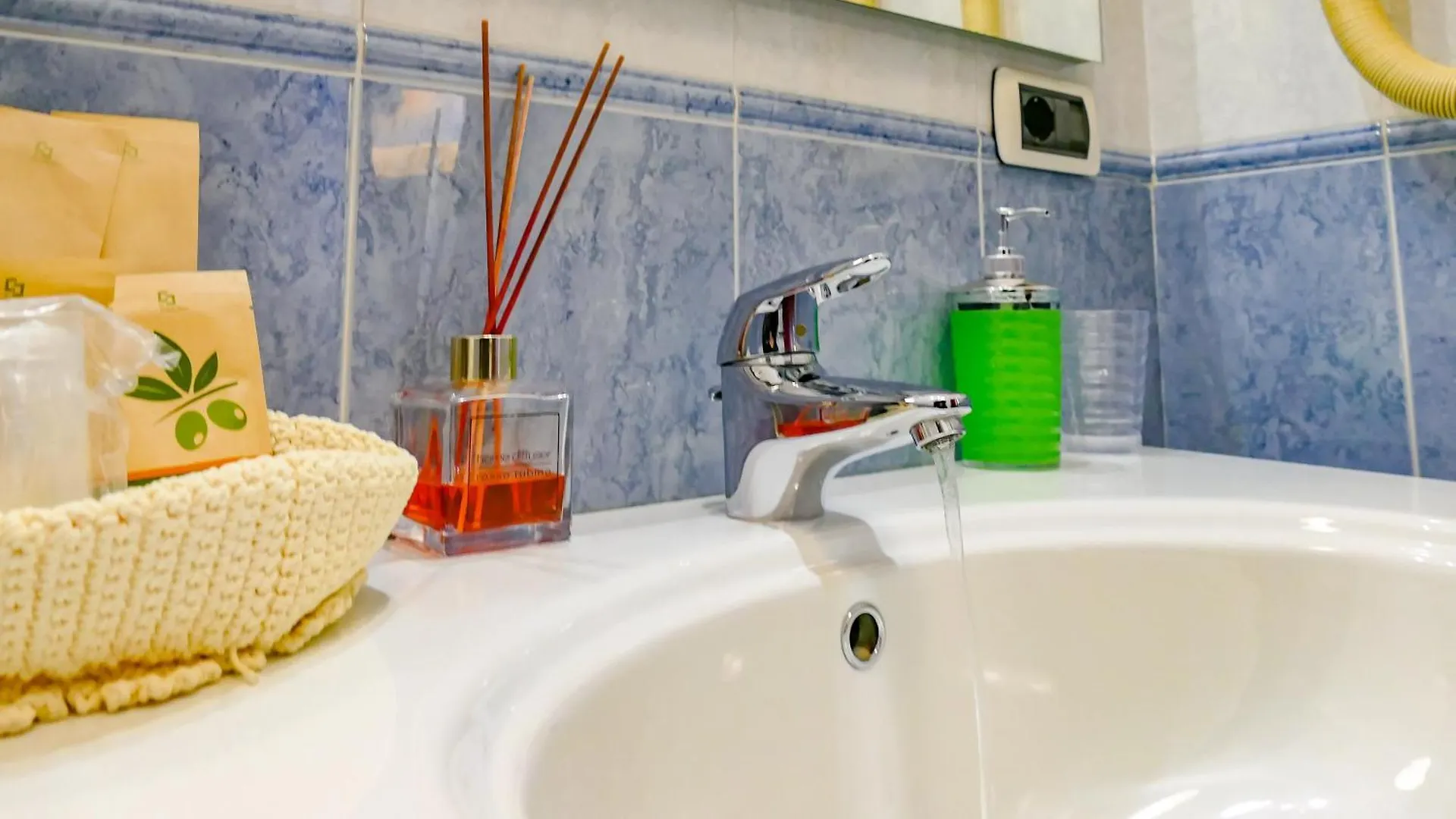 Hotel Benaco Garda ***S 3*, Garda (Verona)