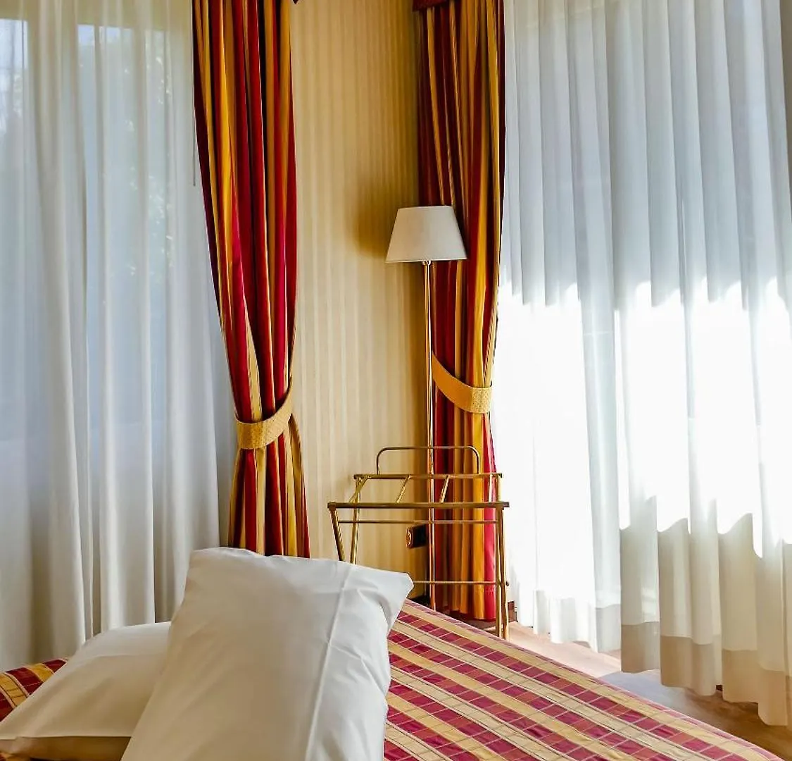 Hotel Benaco Garda ***S