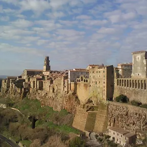 https://appartamenti-a-pitigliano.it-tuscanyhotel.com
