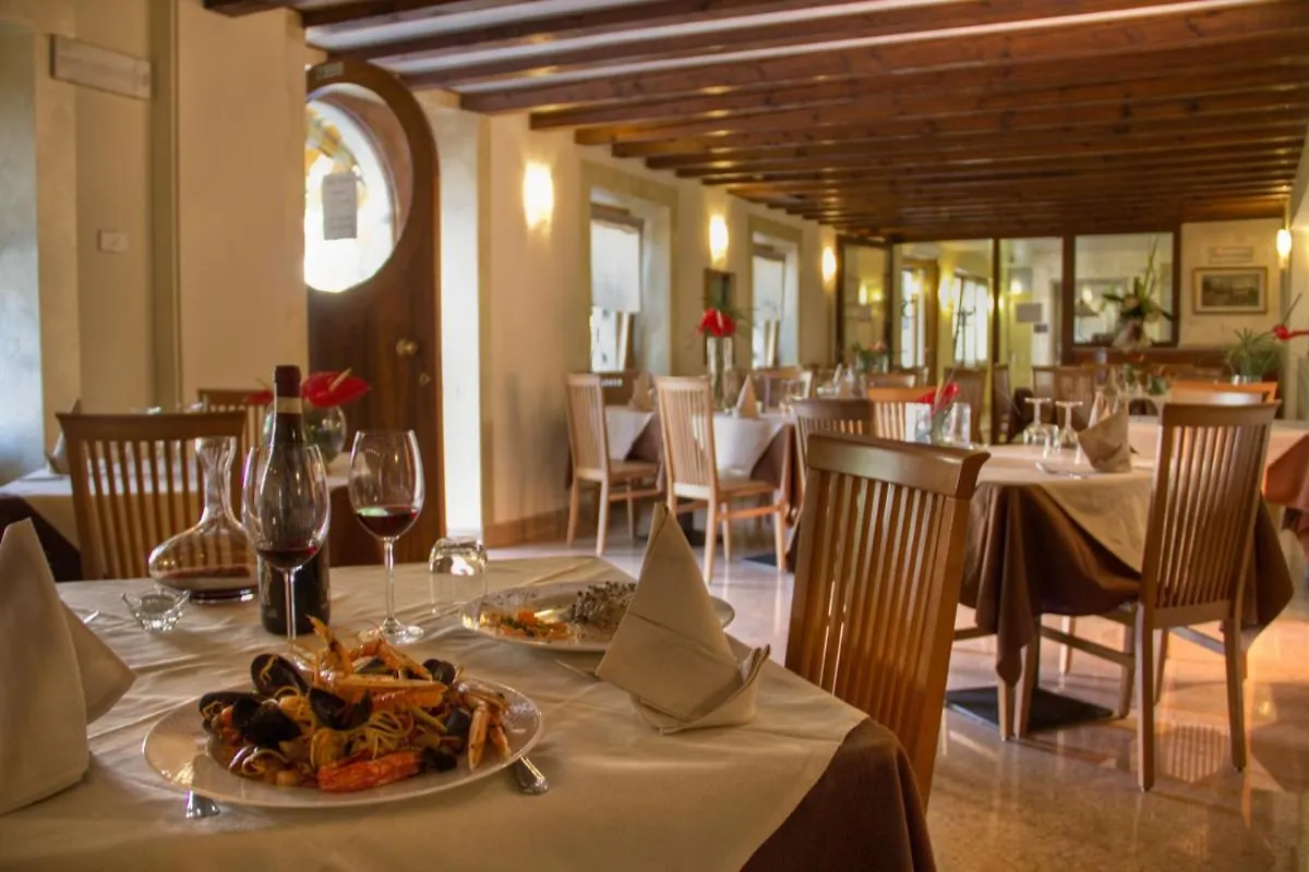 Hotel Benaco Garda ***S Garda (Verona)